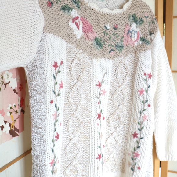 Hand Knit Cableknit Granny Sweater - Picture 7 of 7